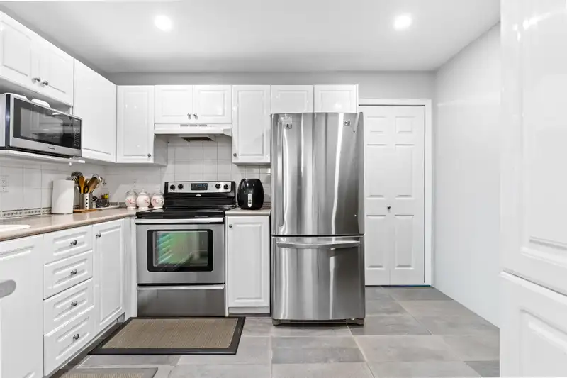 105 12125 75A AVENUE - photo 3 of 26