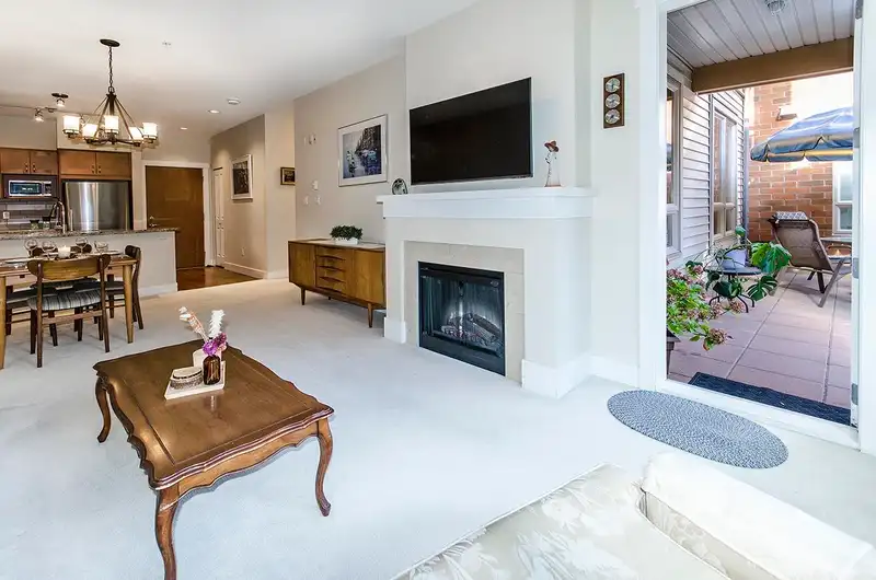 106 1111 E 27TH STREET - photo 2 of 34