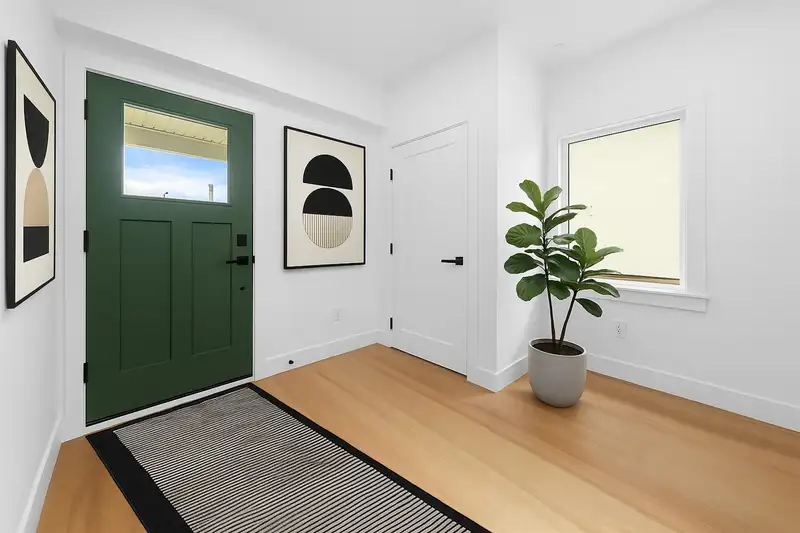 2530 MCGILL STREET - photo 2 of 33