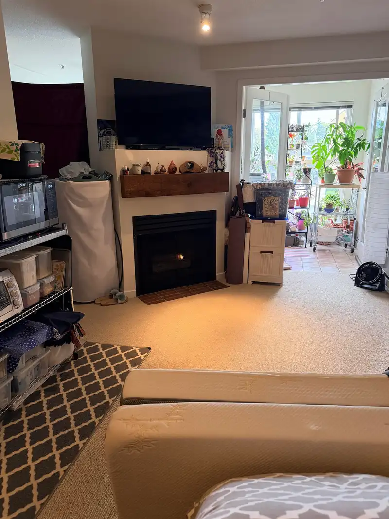 320 2680 W 4TH AVENUE - photo 2 of 8
