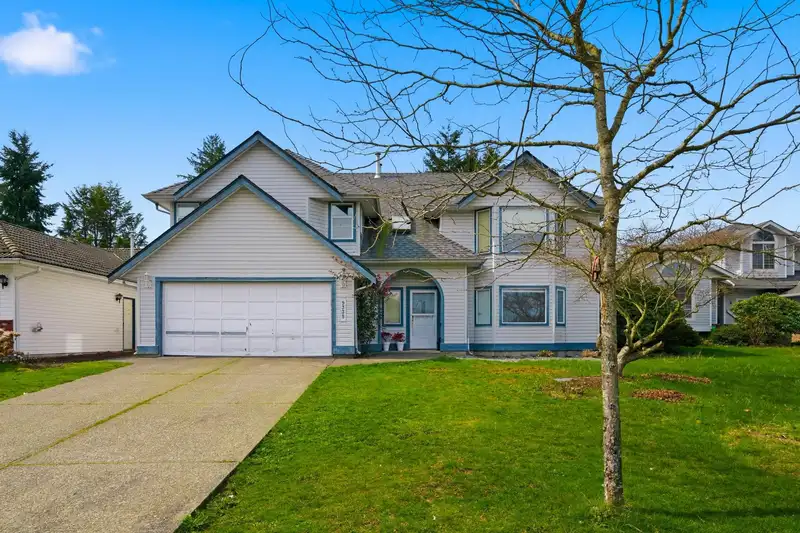 9335 152A STREET - photo 2 of 40
