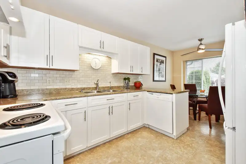 18 33922 KING ROAD - photo 1 of 28