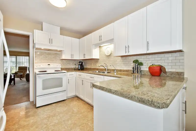 18 33922 KING ROAD - photo 2 of 28
