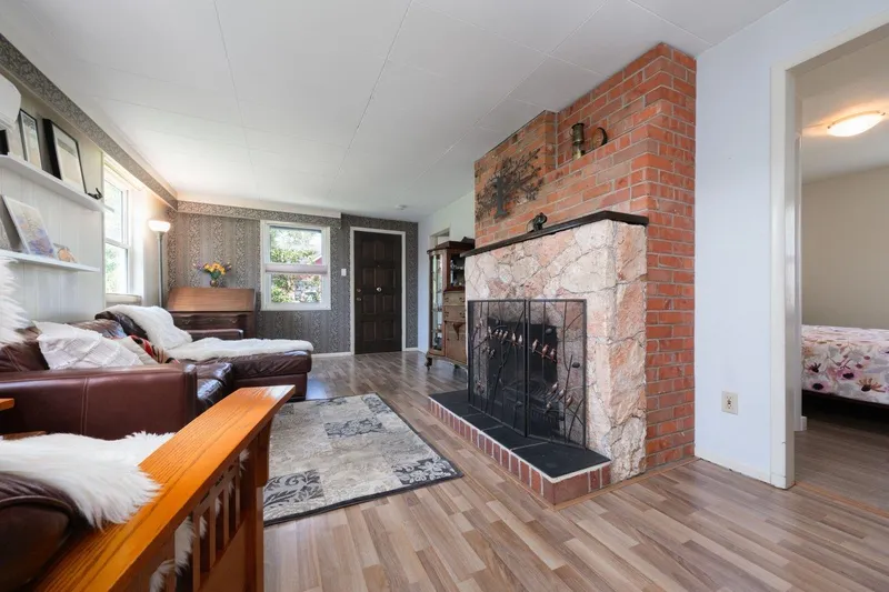 4412 W RIVER ROAD - photo 4 of 25