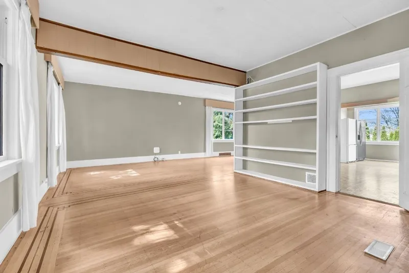 1775 CEDAR CRESCENT - photo 4 of 25