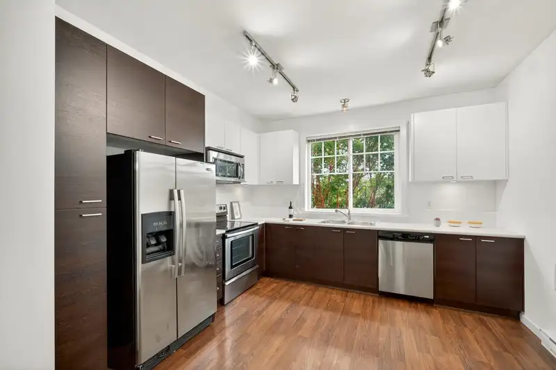 4 7348 192A STREET - photo 2 of 27