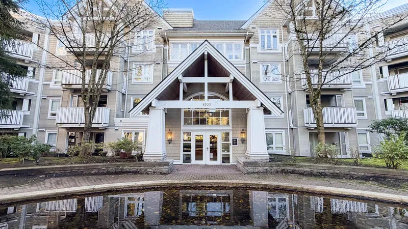 311 8100 JONES ROAD - photo 2 of 25