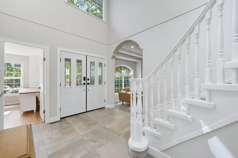 22315 47A AVENUE - photo 4 of 40