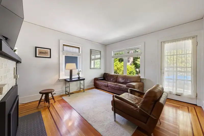 1760 E 37TH AVENUE - photo 2 of 36