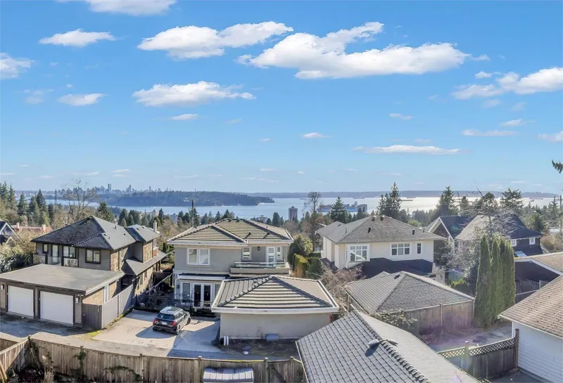 1460 NELSON AVENUE - photo 2 of 25