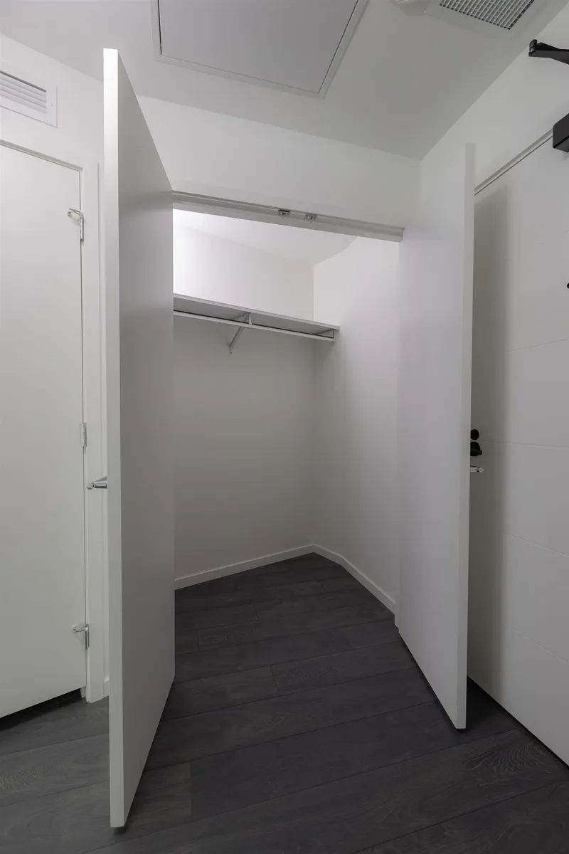 850 6500 MINORU BOULEVARD - photo 4 of 8