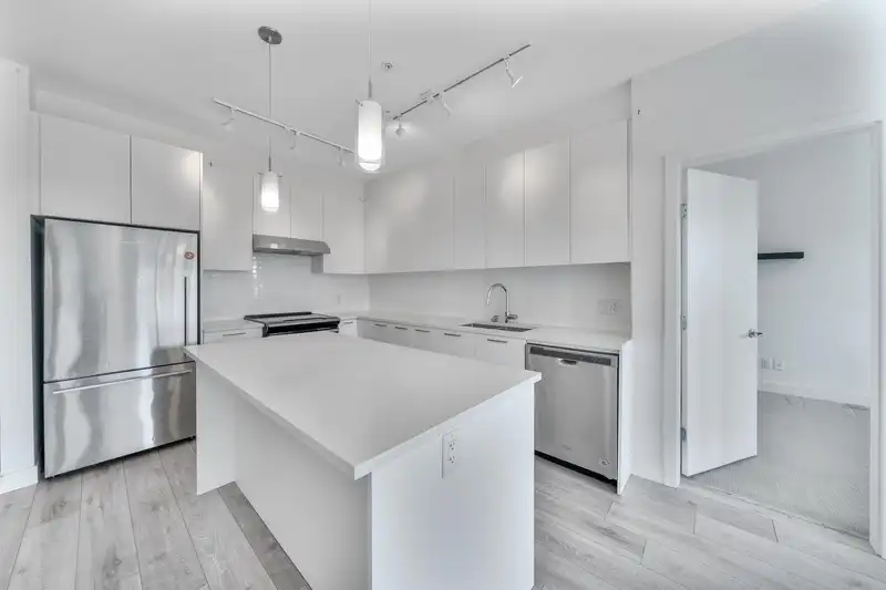 310 7809 209 STREET - photo 1 of 14