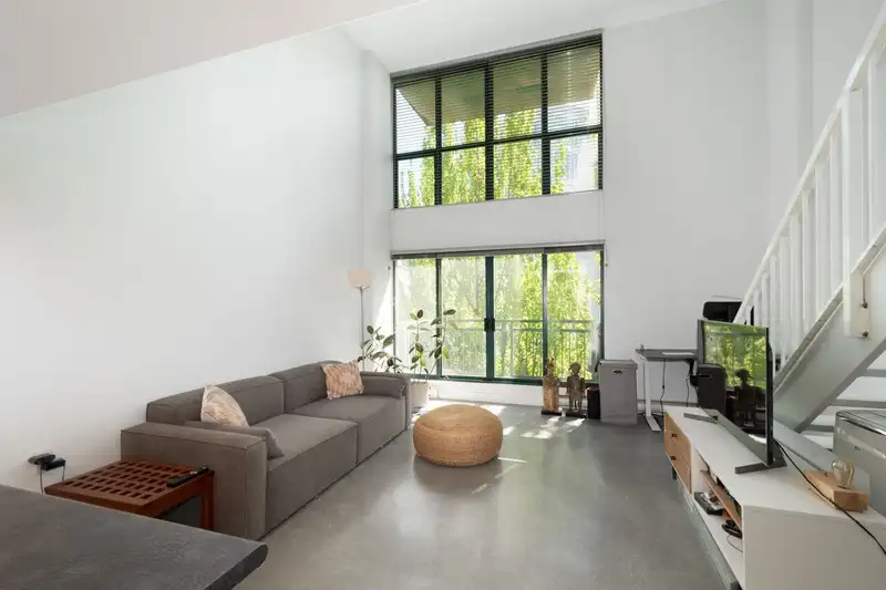 618 22 E CORDOVA STREET - photo 2 of 35