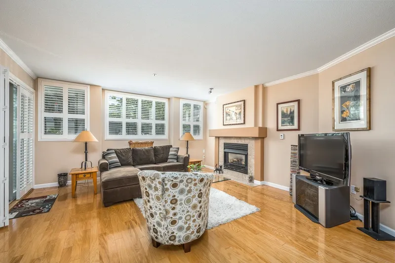 109N 1100 56 STREET - photo 4 of 17