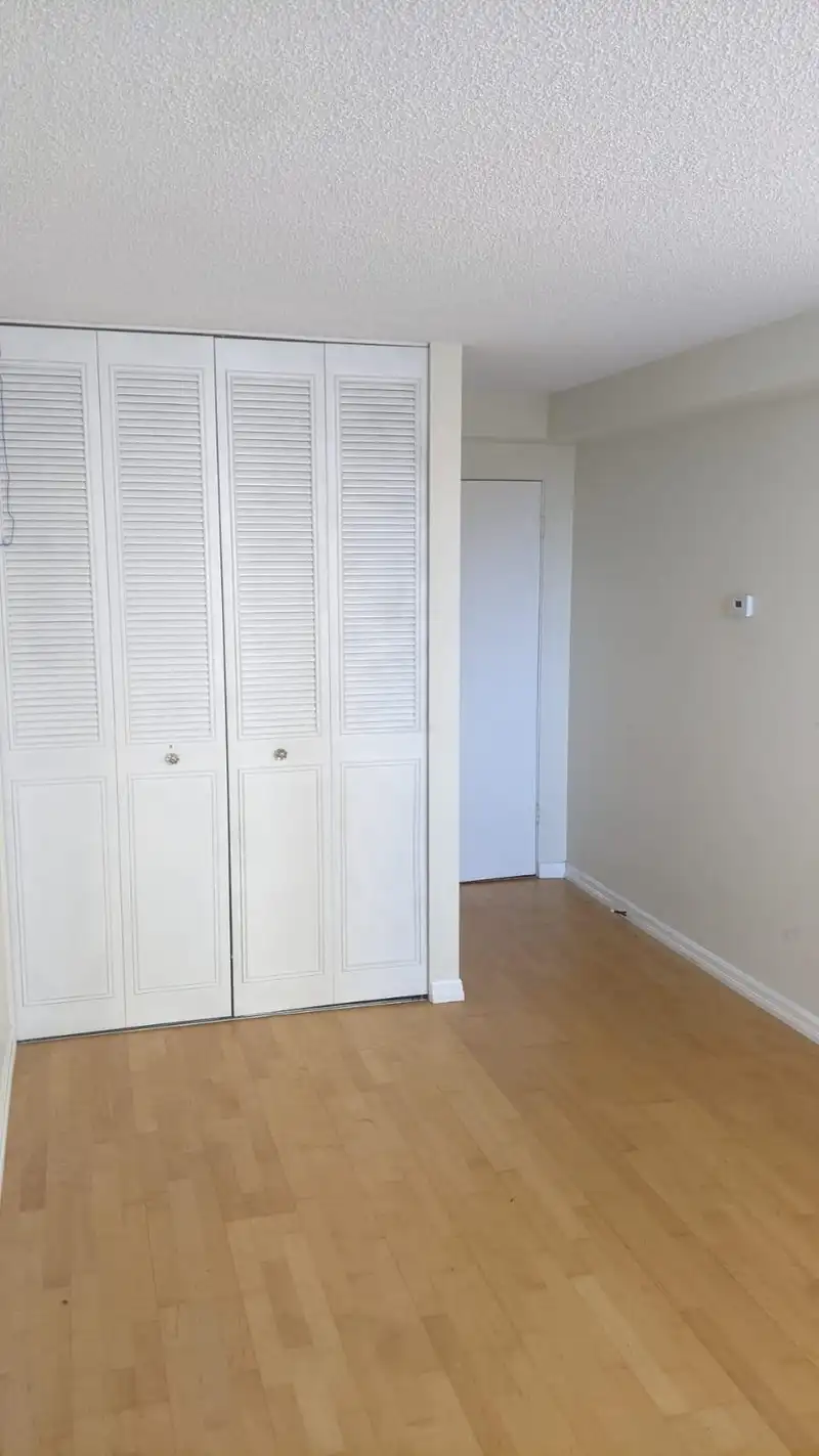 307 5645 BARKER AVENUE - photo 4 of 18