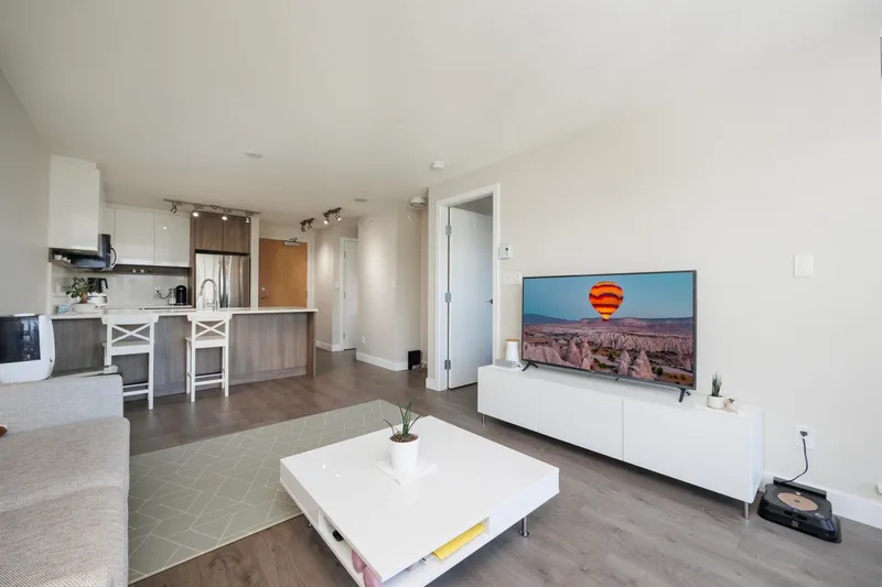 1006 958 RIDGEWAY AVENUE - photo 4 of 17