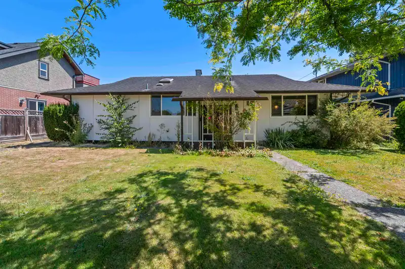10531 AINSWORTH CRESCENT - photo 1 of 29