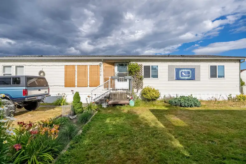 5316 216 STREET - photo 2 of 21