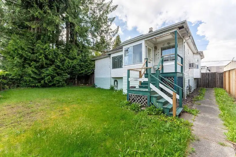 7875 18TH AVENUE - photo 2 of 31