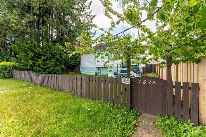 7875 18TH AVENUE - photo 4 of 31