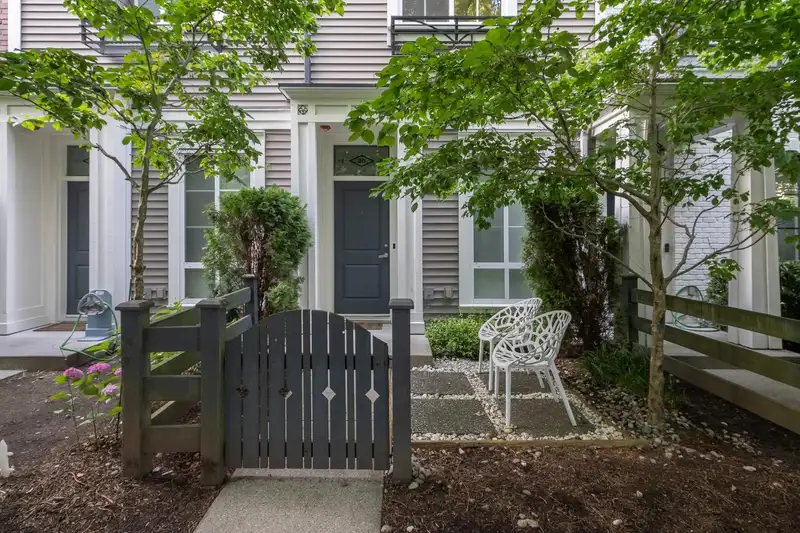 80 2428 NILE GATE - photo 1 of 33