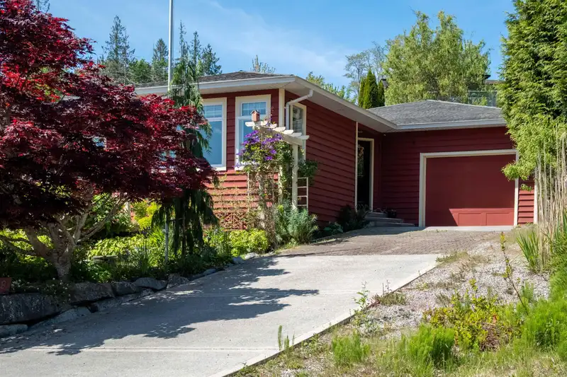5599 MEDUSA PLACE - photo 1 of 31