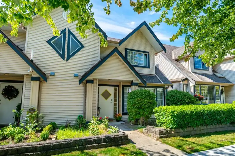 19 11536 236 STREET - photo 1 of 38