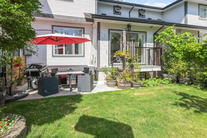 136 20820 87 AVENUE - photo 2 of 35