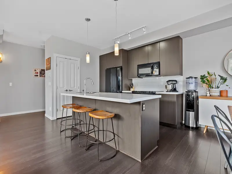 25 19505 68A AVENUE - photo 2 of 25