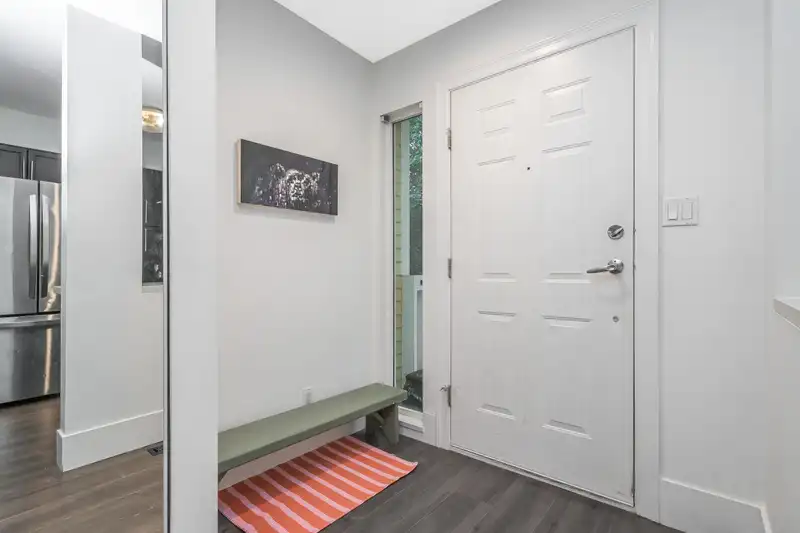 2866 SOTAO AVENUE - photo 4 of 38
