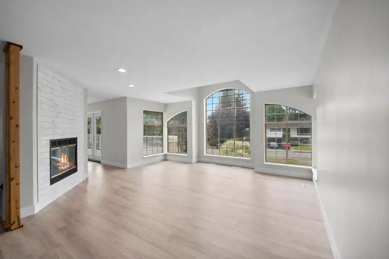 21105 RIVER ROAD - photo 3 of 40