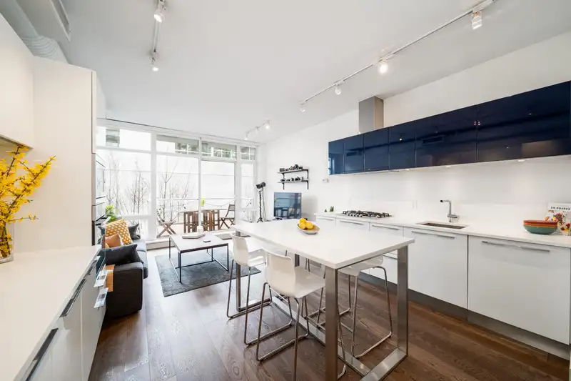 523 108 E 1ST AVENUE - photo 3 of 12
