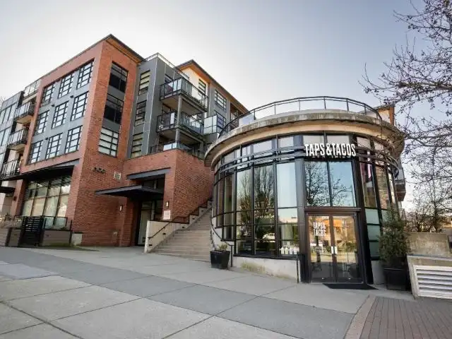 302 95 MOODY STREET - photo 1 of 31