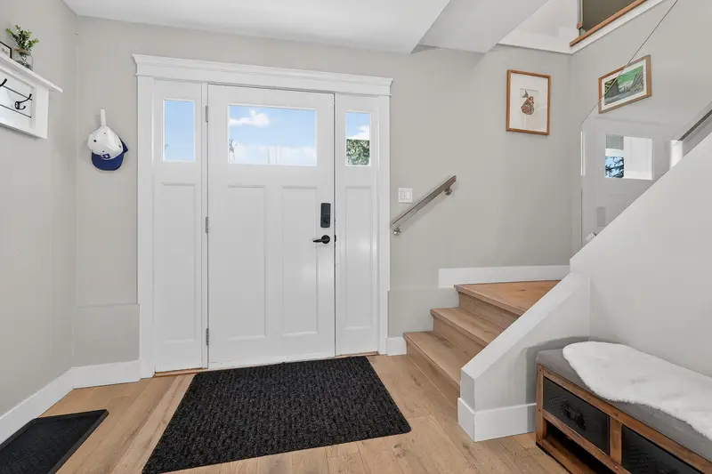 20231 46 AVENUE - photo 2 of 25