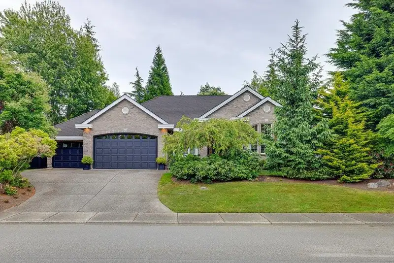 2310 133 STREET - photo 2 of 32