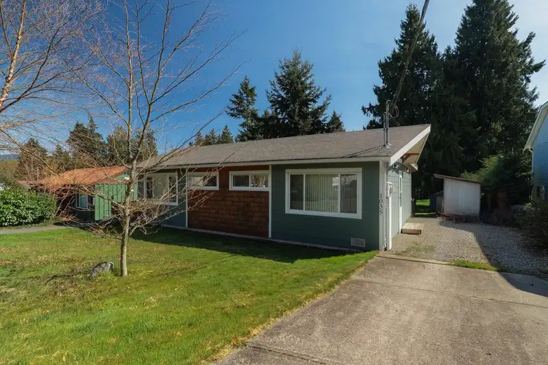 1033-1035 ROSAMUND ROAD - photo 1 of 15
