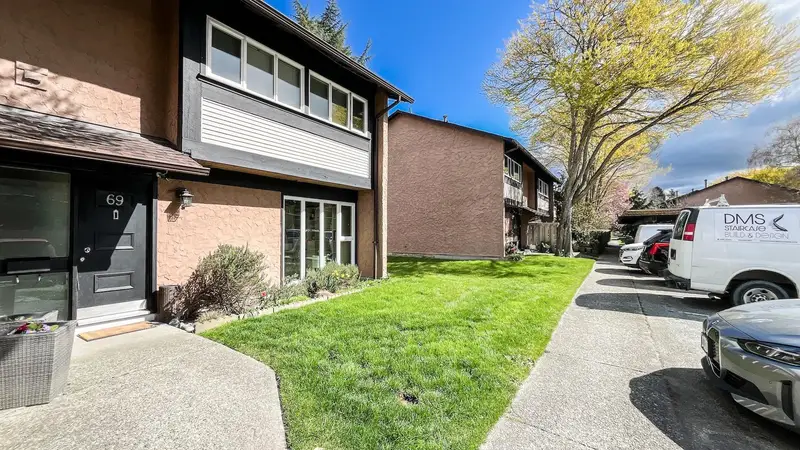 69 10600 NO.4 ROAD - photo 2 of 25