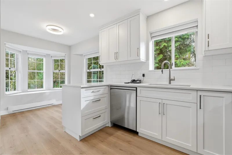 46 6537 138 STREET - photo 3 of 25