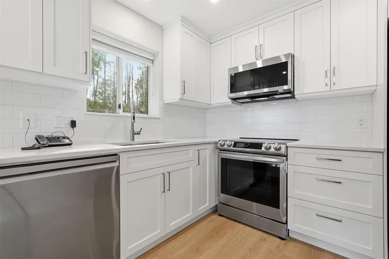 46 6537 138 STREET - photo 4 of 25