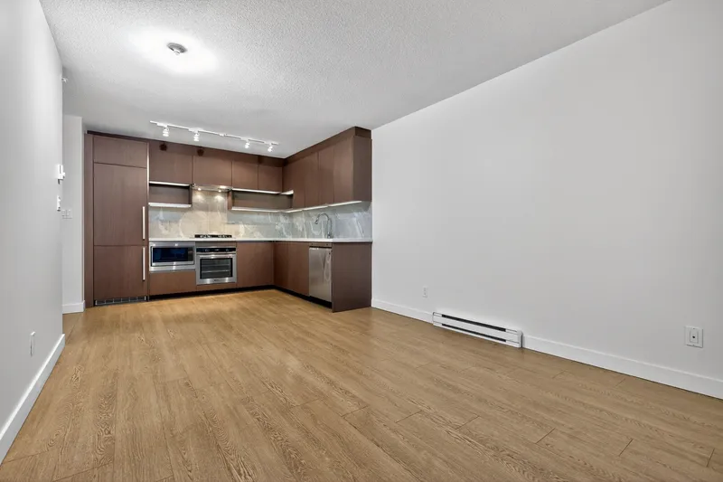 3008 13696 100 AVENUE - photo 2 of 13