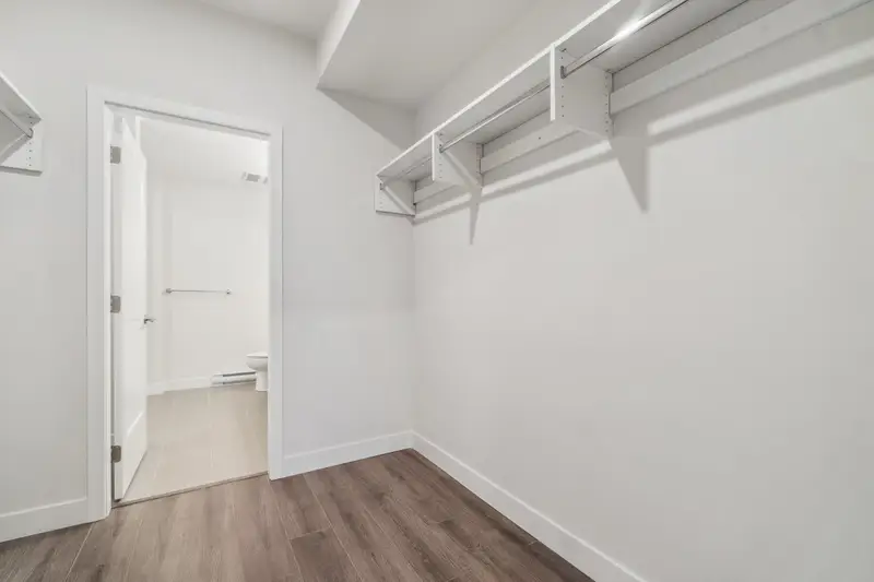 303 5535 HASTINGS STREET - photo 4 of 12