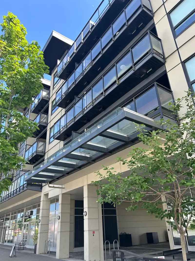 315 4468 DAWSON STREET - photo 3 of 18