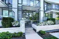 518 W 30TH AVENUE - thumbnail 1
