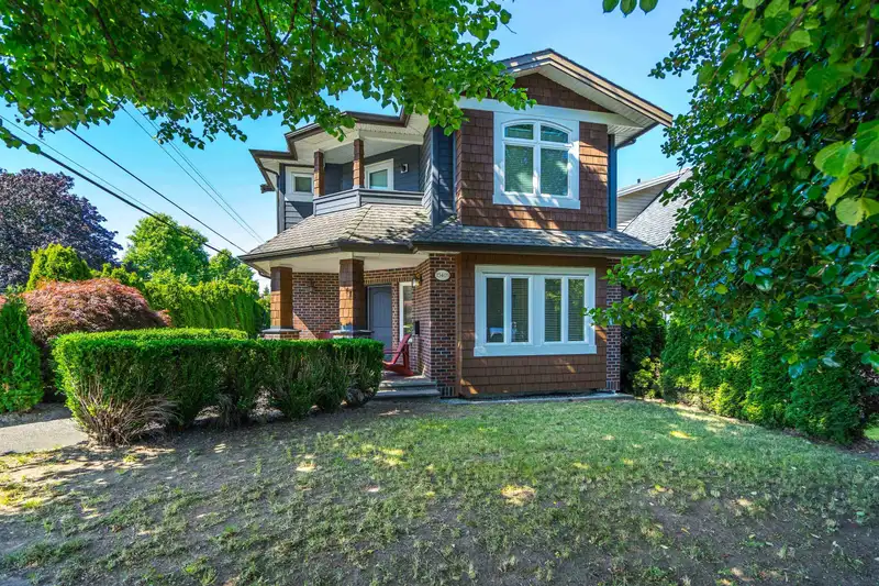 15403 THRIFT AVENUE - photo 1 of 40