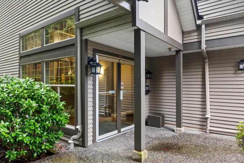 101 180 RAVINE DRIVE - photo 2 of 33