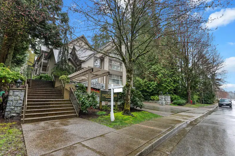 101 180 RAVINE DRIVE - photo 3 of 33