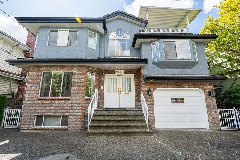 2048 E 34TH AVENUE - photo 2 of 37