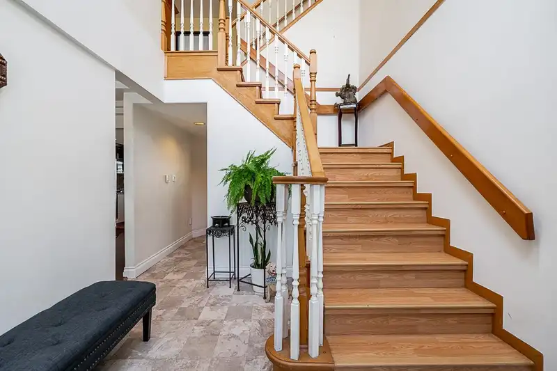 2048 E 34TH AVENUE - photo 4 of 37
