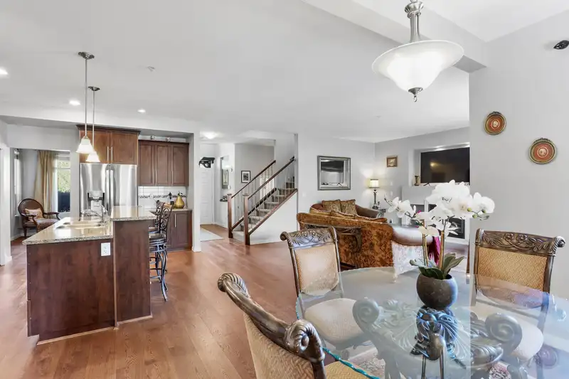 10656 248 STREET - photo 4 of 40