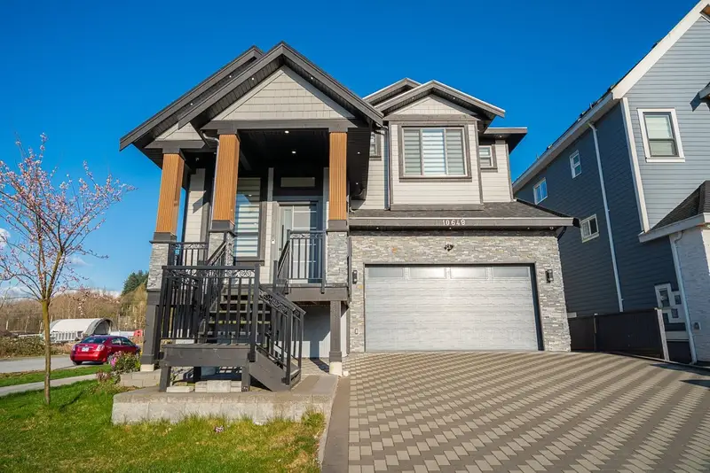 10648 124 STREET - photo 1 of 25